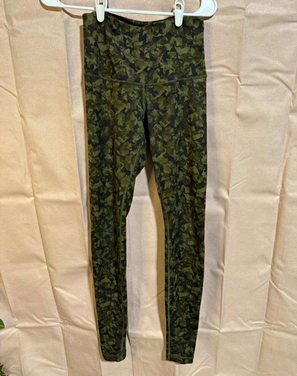 Lululemon Wunder Train High-Rise Tights sz 6